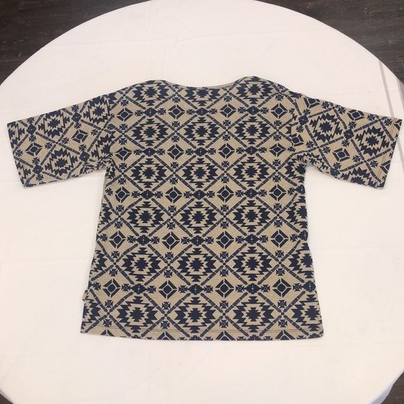 Lily White Top - Picture 2 of 7